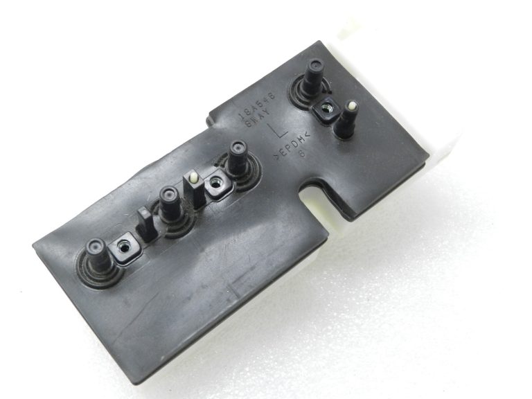 Lexus RX III (AL10) Priekšējā kreisā sēdekļa regulēšanas vadības bloks 84070-48020