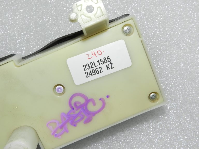 Lexus RX III (AL10) Priekšējā kreisā sēdekļa regulēšanas vadības bloks 84070-48020