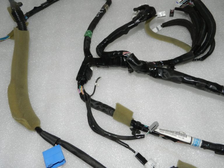 Lexus RX III (AL10) paneļa vadu instalācija 82142-48870, 8214248870