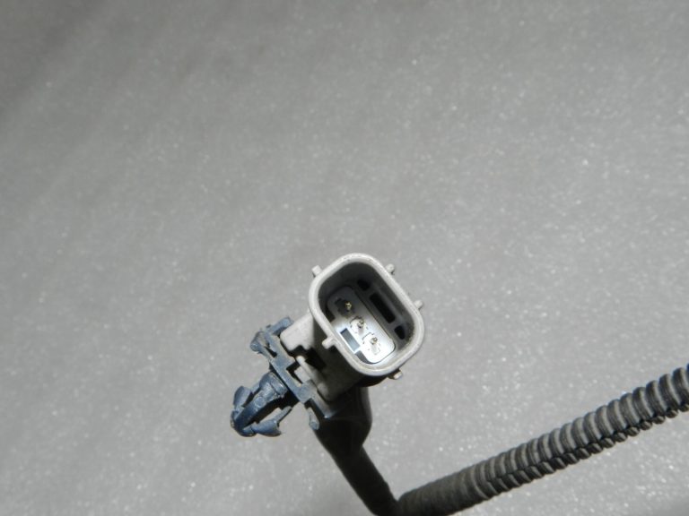 Lexus RX450h (AL10) Elektroinstalācijas instalācijas vads Bagāžas nodalījums 82181-48070, 8218148070