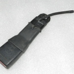 Lexus RX III (AL10) Aizmugures kreisās drošības jostas sprādzes melnas 73480-48070-C0 7348048070C0
