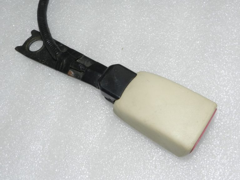 Lexus RX III (AL10) Aizmugurējās labās drošības jostas sprādzes Ivory 73230-48360-A0, 7323048360A0