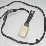 Lexus RX III (AL10) Drošības jostas sprādzes priekšējā kreisā Ivory 73230-48390-A0, 7323048390A0