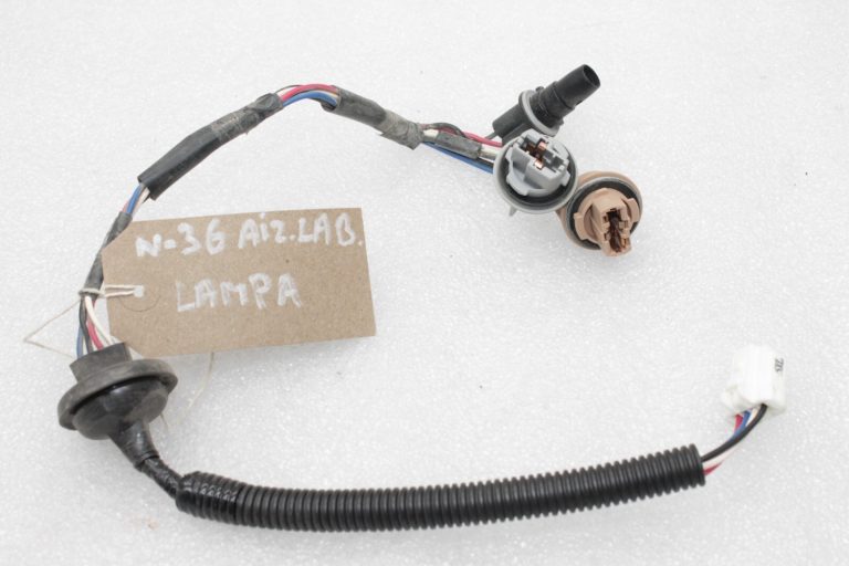 Nissan X-Trail T32 Aizmugurējo ārējo aizmugurējo gaismu instalācijas instalācija 265514CA0A