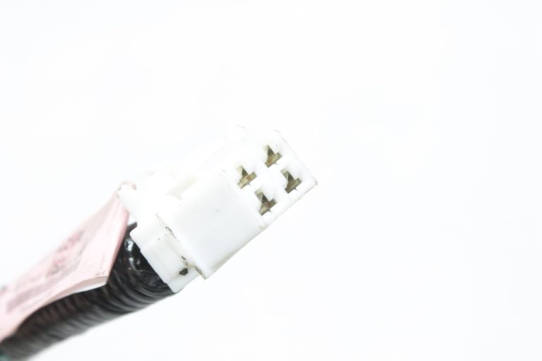 Nissan X-Trail T32 elektroinstalācijas instalācija aizmugurējā apakšējā virsbūve 241514CE0A, 24151 4CE0A
