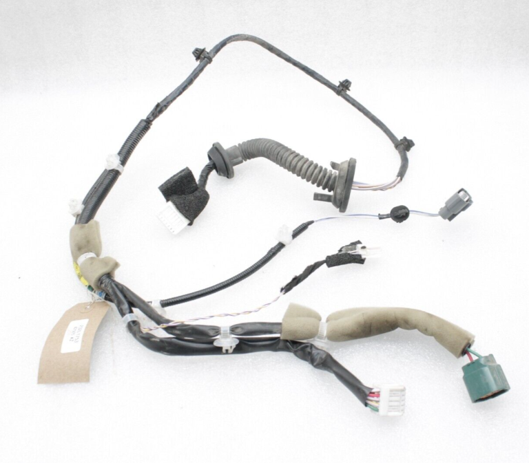Nissan X-Trail T32 Aizmugurējo labās puses durvju elektroinstalācijas instalācija 241264CE0A, 241264BV0A