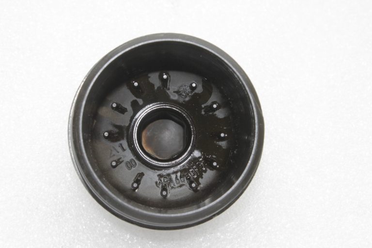 Oriģinālais Opel Meriva B 1.4 eļļas filtra korpuss 55353325, 55593189, 650170