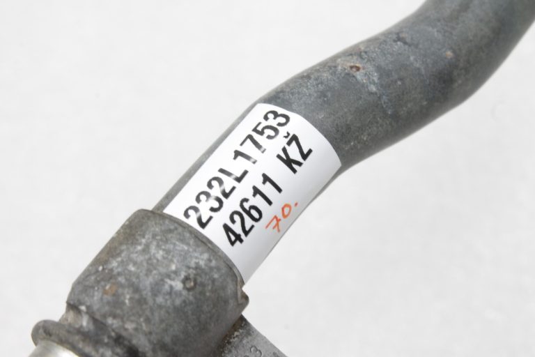 Oriģinālā Opel Meriva B 1.4 eļļas dzesētāja caurules šļūtene 55568542, 55583808