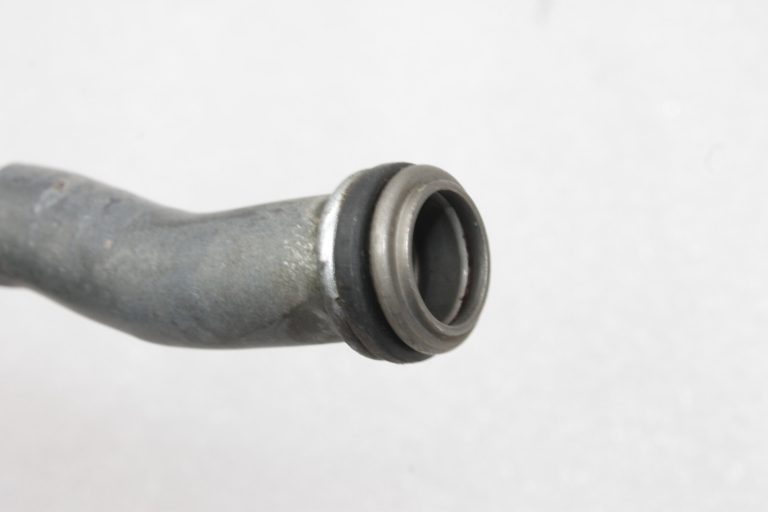 Oriģinālā Opel Meriva B 1.4 eļļas dzesētāja caurules šļūtene 55568542, 55583808
