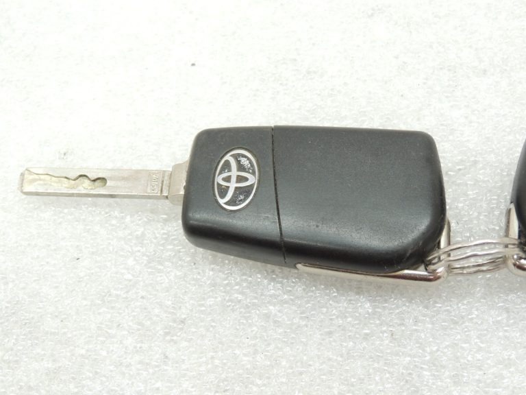 Toyota Avensis T27 radio atslēgas aizdedzes slēdzenes cilindra komplekts aizdedzes slēdzenes cilindrs