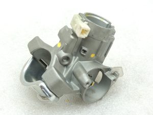Toyota Avensis T27 Замок рулевой колонки Замок рулевой колонки 4502002241 45020-02241