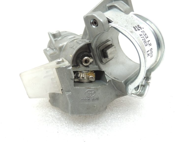 Toyota Avensis T27 Stūres slēdzene Stūres slēdzene 4502002241 45020-02241