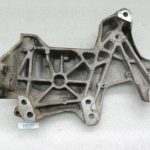Renault Trafic III 1.6DCi Vivaro B Dzinēja stiprinājums pa labi 112313054R 95517876