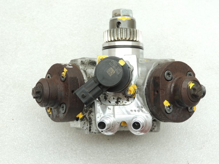 Lancia Thema II LX 3.0D 176kW Iesmidzināšanas sūknis Augstspiediena sūknis Degvielas sūknis 0445010636