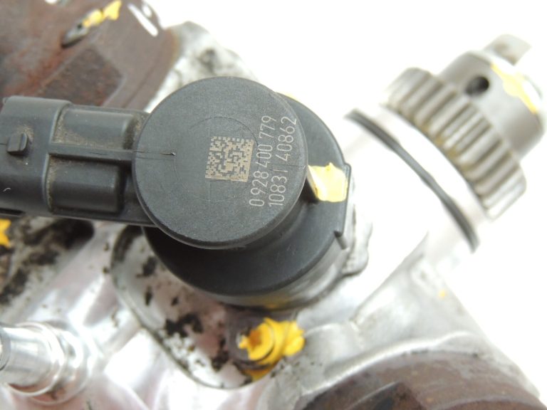 Lancia Thema II LX 3.0D 176kW Iesmidzināšanas sūknis Augstspiediena sūknis Degvielas sūknis 0445010636