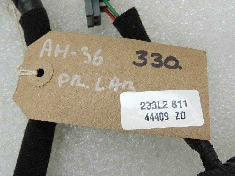 Hyundai i40 sēdekļu instalācija priekšējā labā 884003Z260V2F