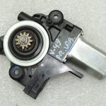 Volvo S80 II Logu regulatora motors priekšējā labajā pusē 30699646