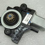 Volvo S80 II Logu regulatora motors aizmugurējais kreisais 30699647