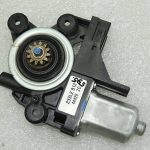 Volvo S80 II Logu regulatora motors aizmugurējā labajā pusē 30699648