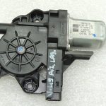 Volvo S80 II Logu regulatora motors aizmugurējā labajā pusē 30699648