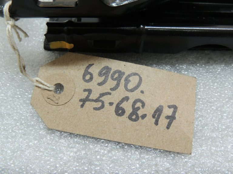 Škoda Superb III 3V Kombi Aizmugurējā labās puses atzveltnes rāmis 3V0885502H