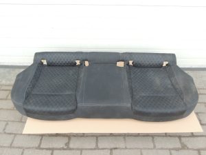 Škoda Superb III 3V Kombi aizmugurējais sēdeklis melns 3V0885405BD