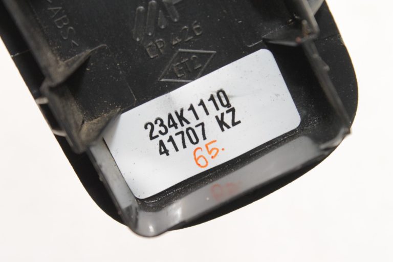 Oriģinālais Dacia Duster I (HS) Priekšējais labās puses elektrisko logu slēdzis 809601386R