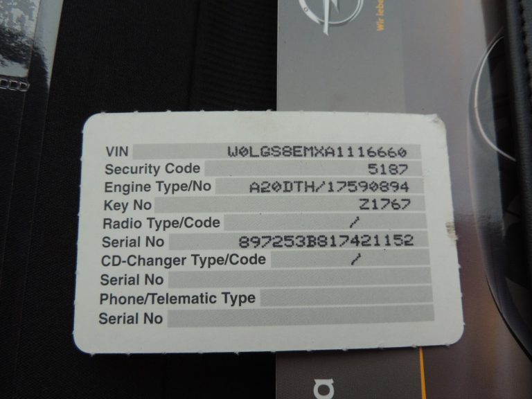 Opel Insignia A Aizmugures vadības bloka drošinātāju kārba 13277318, 6238734