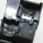 Oriģinālais Opel Insignia A elektrisko logu slēdzis priekšējais labais 13301886, 13301729
