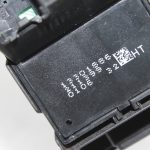 Oriģinālais Opel Insignia A elektrisko logu slēdzis priekšējais labais 13301886, 13301729