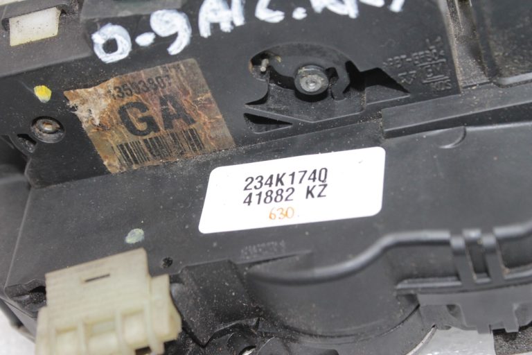 Oriģinālā Opel Insignia A aizmugurējo kreiso durvju slēdzene 13503807, 13578024, 133692