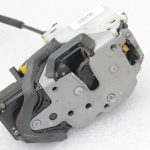 Oriģināls Opel Insignia A Priekšējo kreiso durvju slēdzene 13503801, 13579522, 13577983