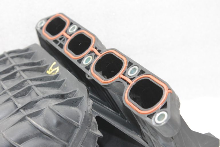 Oriģināls Toyota Avensis T27 1.8 2ZR-FAE ieplūdes kolektors 171200T041, 1712037011