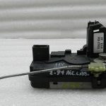 Opel Zafira B oriģinālā durvju slēdzene aizmugurējā labajā pusē 13220372
