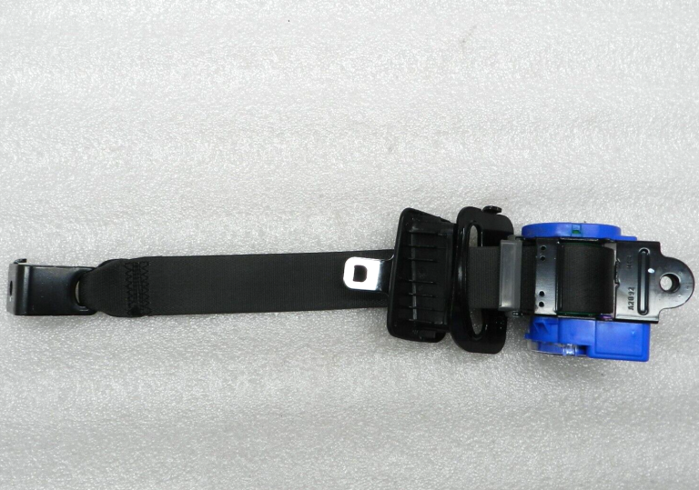 Chevrolet Captiva oriģinālās aizmugurējās drošības jostas, centrālais 95416781