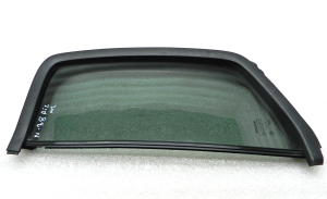 Nissan Navara II oriģināls aizmugurējais kreisās puses logs 82263EB320