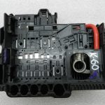 Opel Corsa D Meriva B Oriģinālā drošinātāju kārba centrālā elektrība