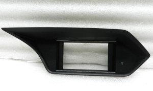 Mercedes Benz E200 W212 Radio GPS galvas ierīces paneļi