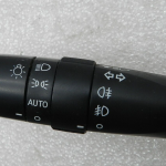 Toyota Avensis T27 oriģinālais indikatoru slēdzis stūres kolonnas slēdzis 8414005190