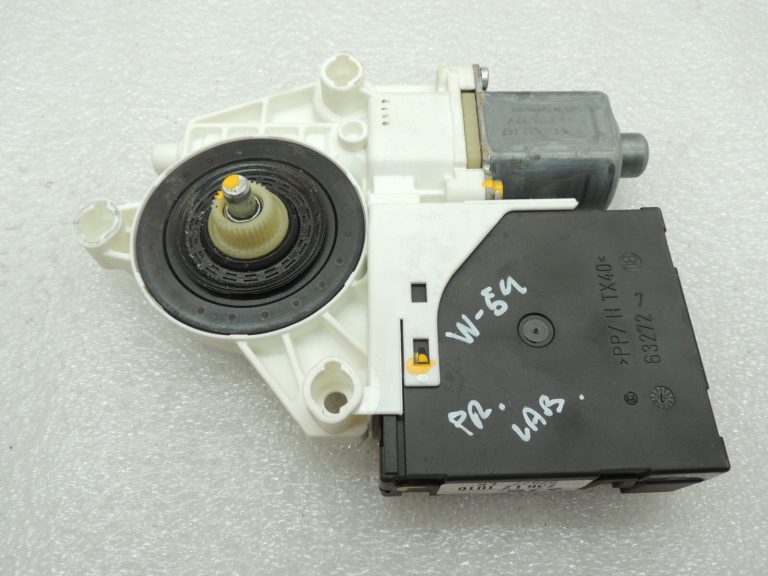 VW Tiguan 5N Logu regulatora motora durvju vadības bloks priekšējais labais 5N0959702E