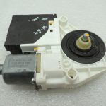 VW Tiguan 5N Logu regulatora motora durvju vadības bloks priekšējais labais 5N0959702E