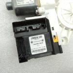 VW Tiguan 5N Logu regulatora motora durvju vadības bloks priekšējais labais 5N0959702E