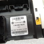 VW Tiguan 5N Logu regulatora motora durvju vadības bloks priekšējais labais 5N0959702E