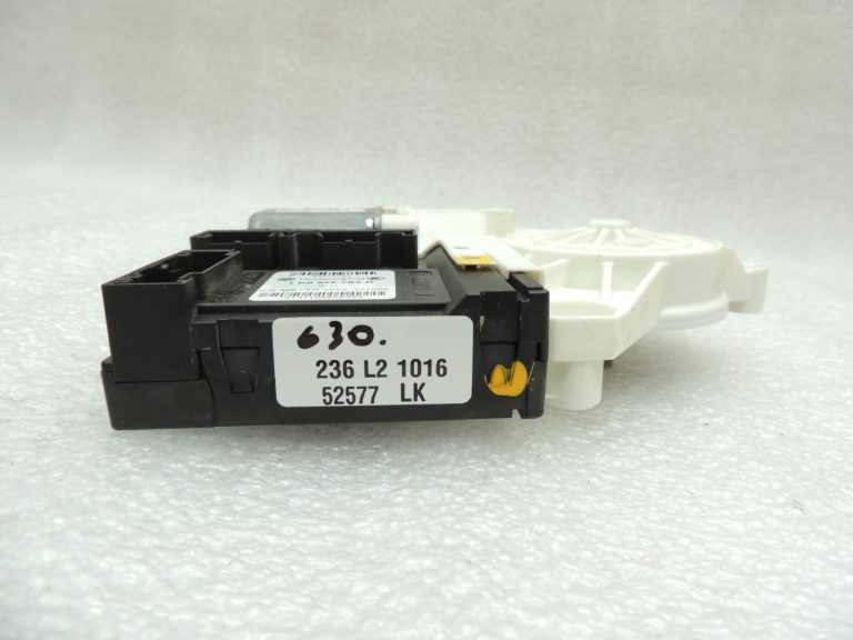 VW Tiguan 5N Logu regulatora motora durvju vadības bloks priekšējais labais 5N0959702E
