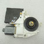 VW Tiguan 5N Logu regulatora motora durvju vadības bloks priekšējais kreisais 5N0959701E