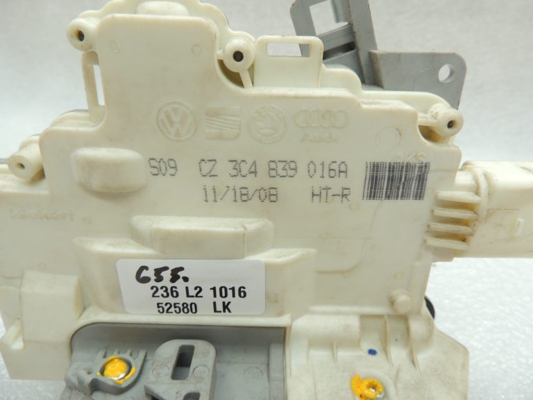 VW Tiguan 5N Passat B6 B7 B7 Aizmugures labās puses durvju slēdzene 3C4839016A