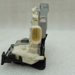 VW Tiguan 5N Passat B6 B7 Durvju slēdzene priekšējā labā 3C1837016A