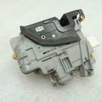 VW Tiguan 5N Passat B6 B7 Durvju slēdzene priekšējā labā 3C1837016A