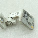 Alfa Romeo Giulietta 940 296 BIANCO GHIACCIO Labās puses augšējā durvju eņģe 50525345
