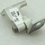 Alfa Romeo Giulietta 940 296 BIANCO GHIACCIO Labās puses augšējā durvju eņģe 50525345